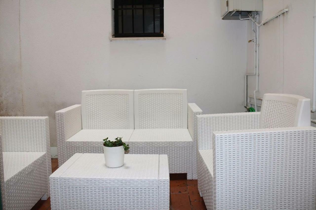 Apartamentos Rg Triana, Calle Castilla Con Patio Sewilla Zewnętrze zdjęcie