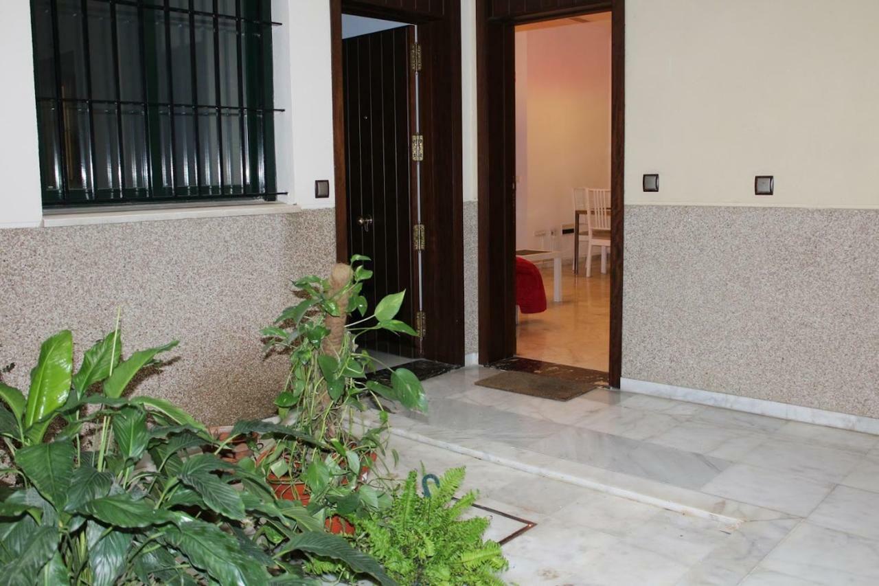 Apartamentos Rg Triana, Calle Castilla Con Patio Sewilla Zewnętrze zdjęcie