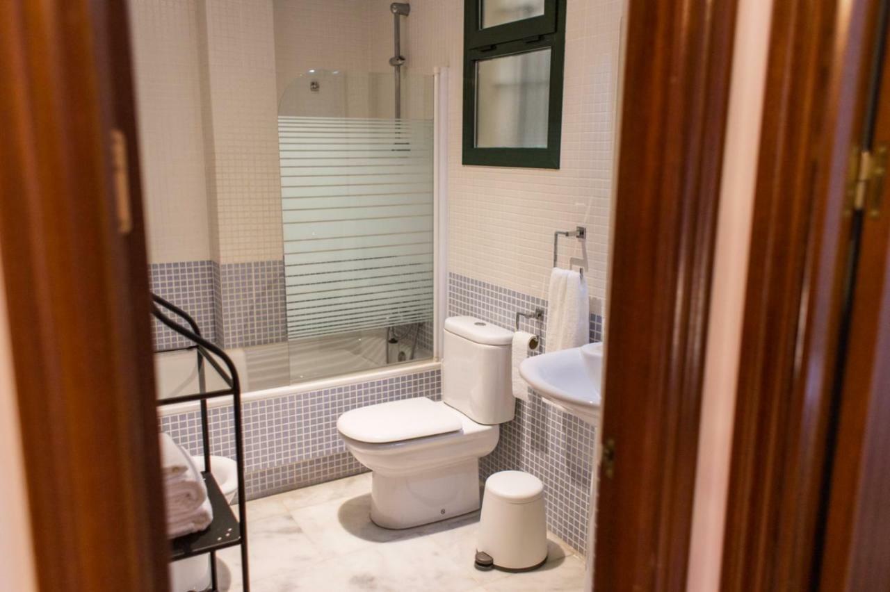 Apartamentos Rg Triana, Calle Castilla Con Patio Sewilla Zewnętrze zdjęcie